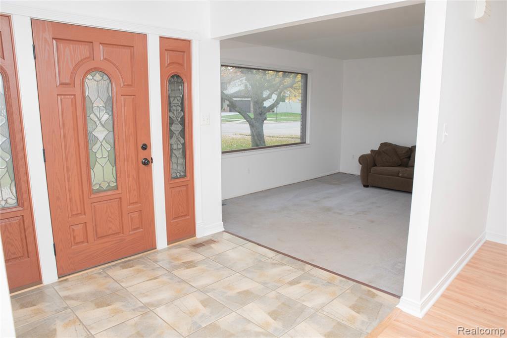 21664 Hall Road, Woodhaven, MI 48183 — Photo 19