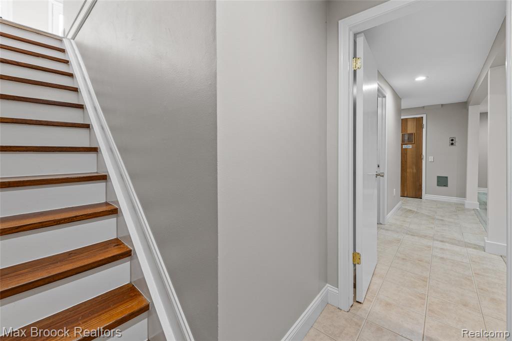 5163 Woodlands Drive, Bloomfield Hills, MI 48302 — Photo 26