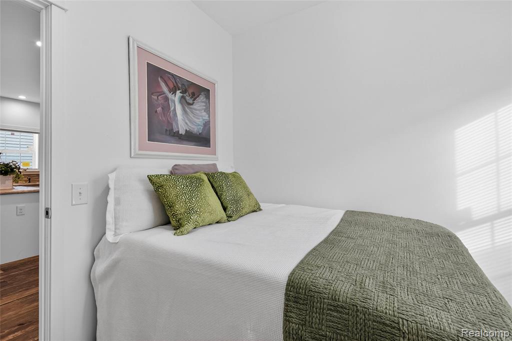 7535 Packard Avenue, Warren, MI 48091 — Photo 9