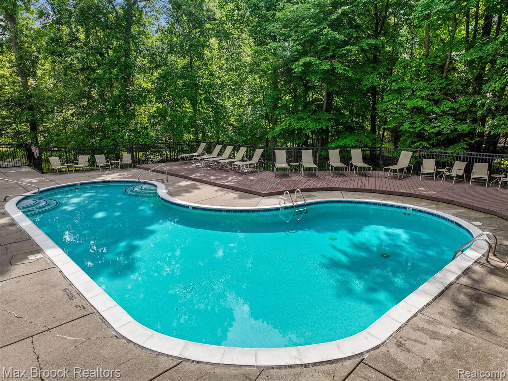 6257 GATEWOOD, West Bloomfield, MI — Photo 39