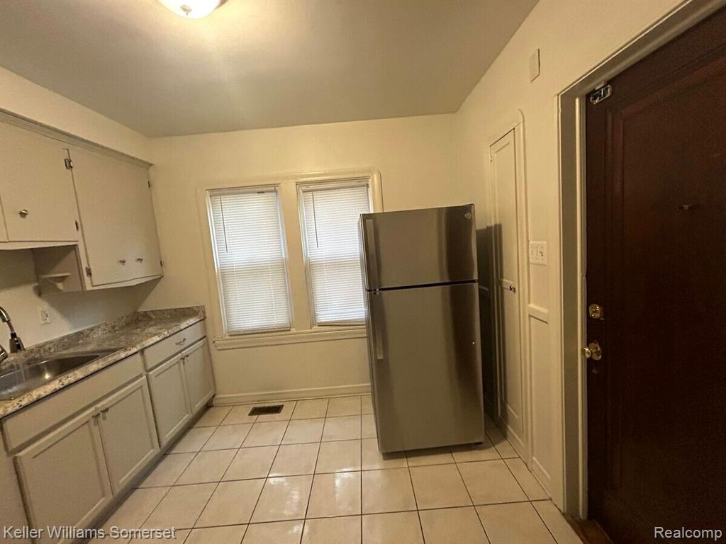 5115 Yorkshire Road, Detroit, MI 48224 — Photo 4