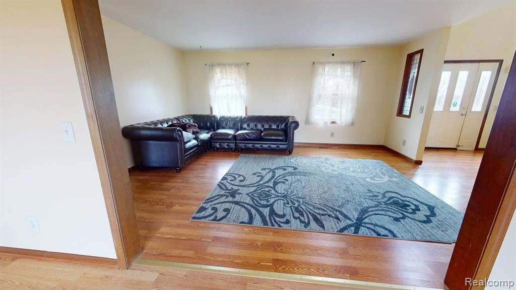 10691 COUNTY LINE Road, Milan, MI 48160 — Photo 7