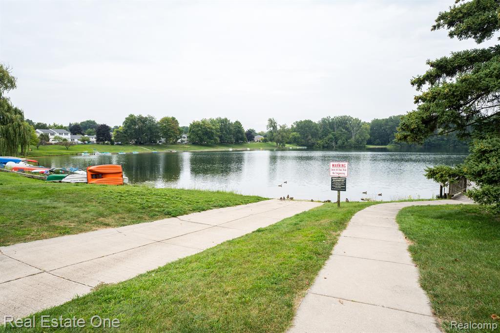 42500 LAKE SUCCESS Drive, Northville, MI 48167 — Photo 29