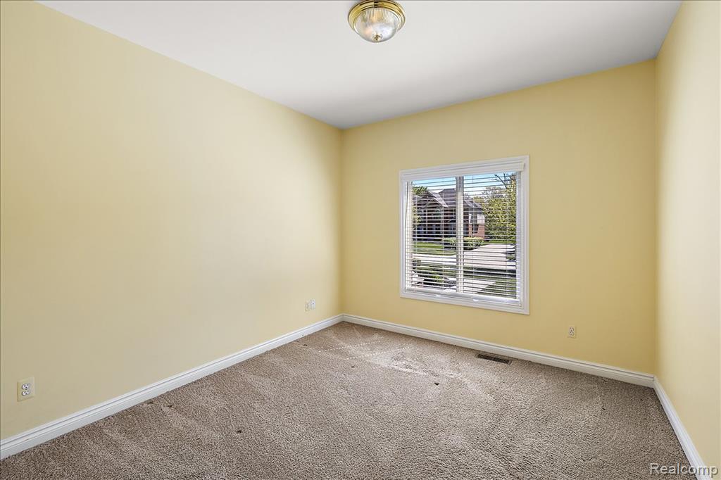 49763 Decker Drive, Shelby Twp, MI 48317 — Photo 35