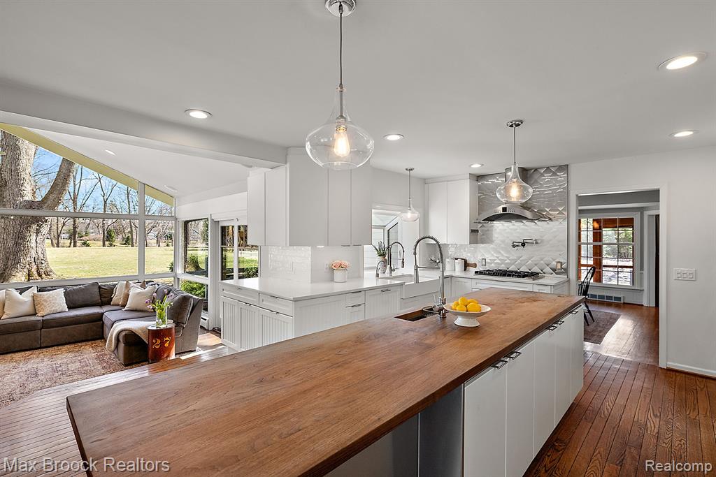 5905 Wing Lake Road, Bloomfield Hills, MI 48301 — Photo 4