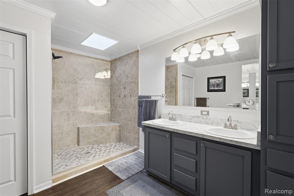 11186 Chestnut Hill Court, South Lyon, MI 48178 — Photo 23