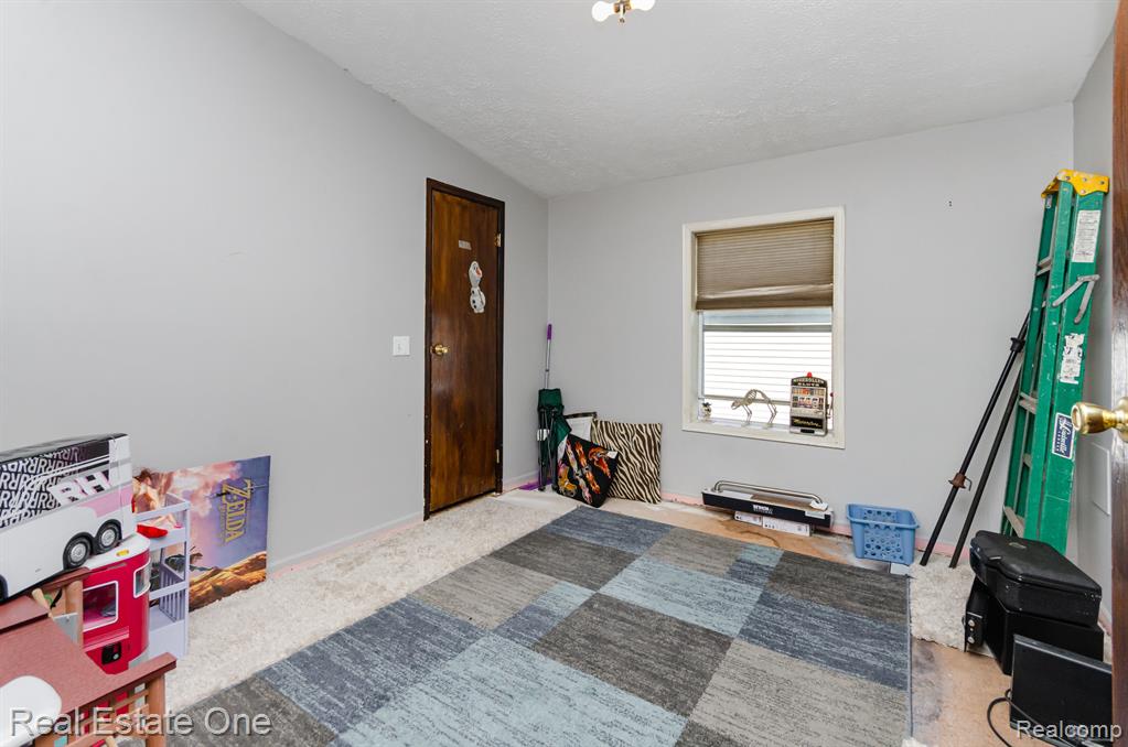 43529 Medea Drive, Clinton Twp, MI 48036 — Photo 18