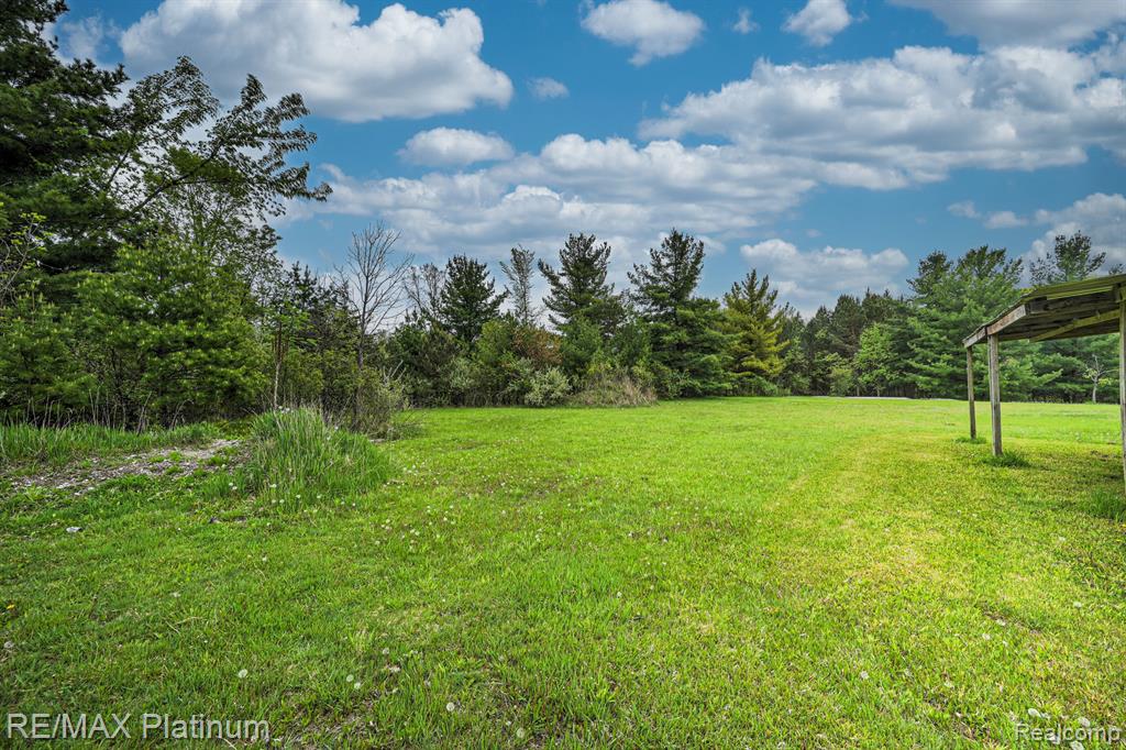 VL Faussett, Fenton, MI 48430 — Photo 13