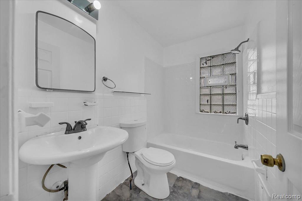 7701 PIEDMONT Street, Detroit, MI 48228 — Photo 15