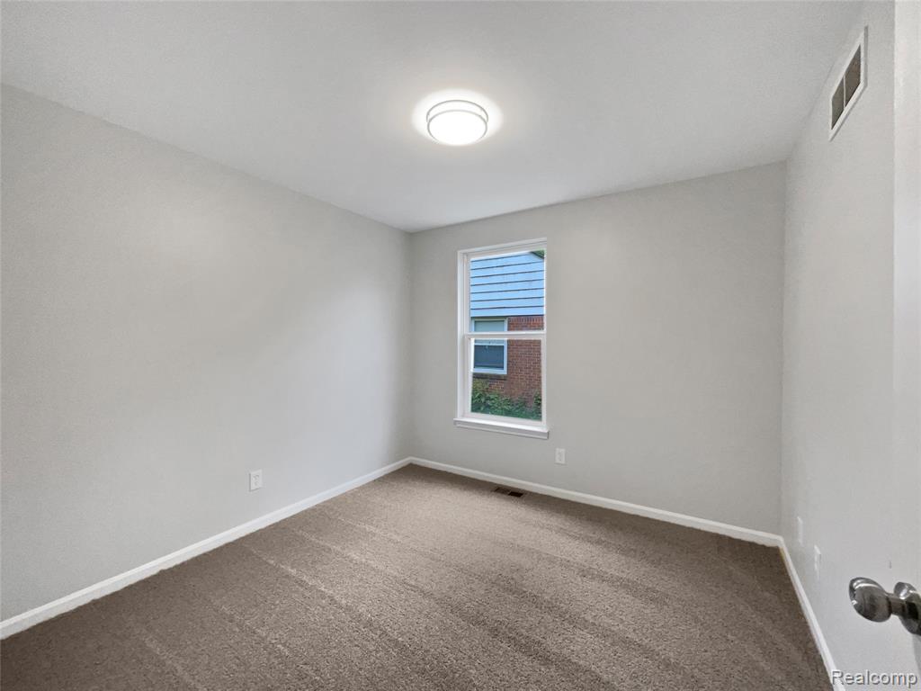 9657 Rockland, Redford, MI 48239 — Photo 17