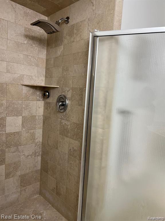 37033 RIDGEDALE Circle, Farmington Hills, MI 48331 — Photo 14