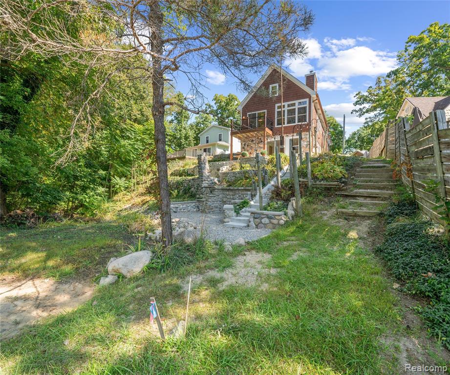 11252 Hiland Court, Pinckney, MI 48169 — front exterior