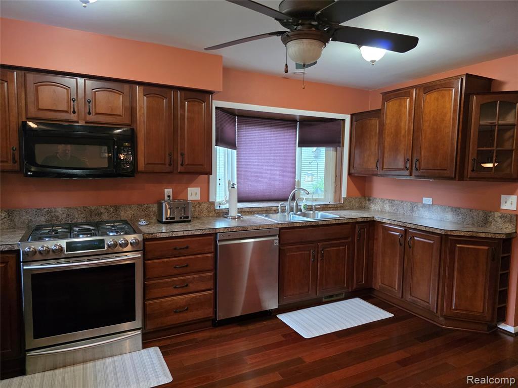 40804 Ivywood Lane, Plymouth, MI 48170 — Photo 10