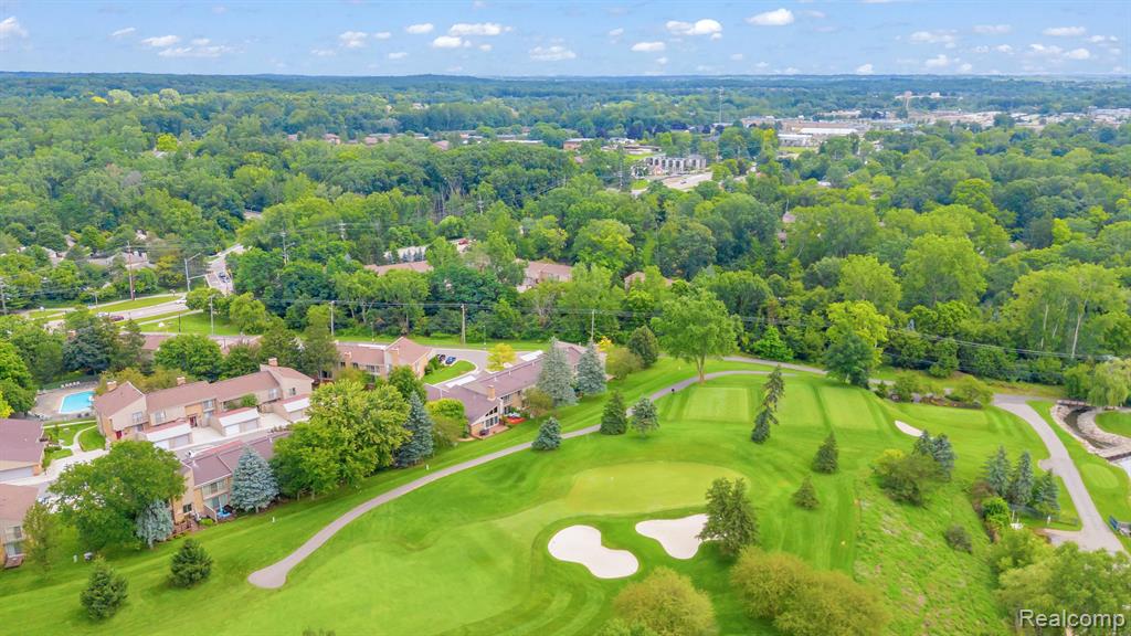 745 OAK BROOK RIDGE Drive, Rochester Hills, MI 48307 — Photo 30