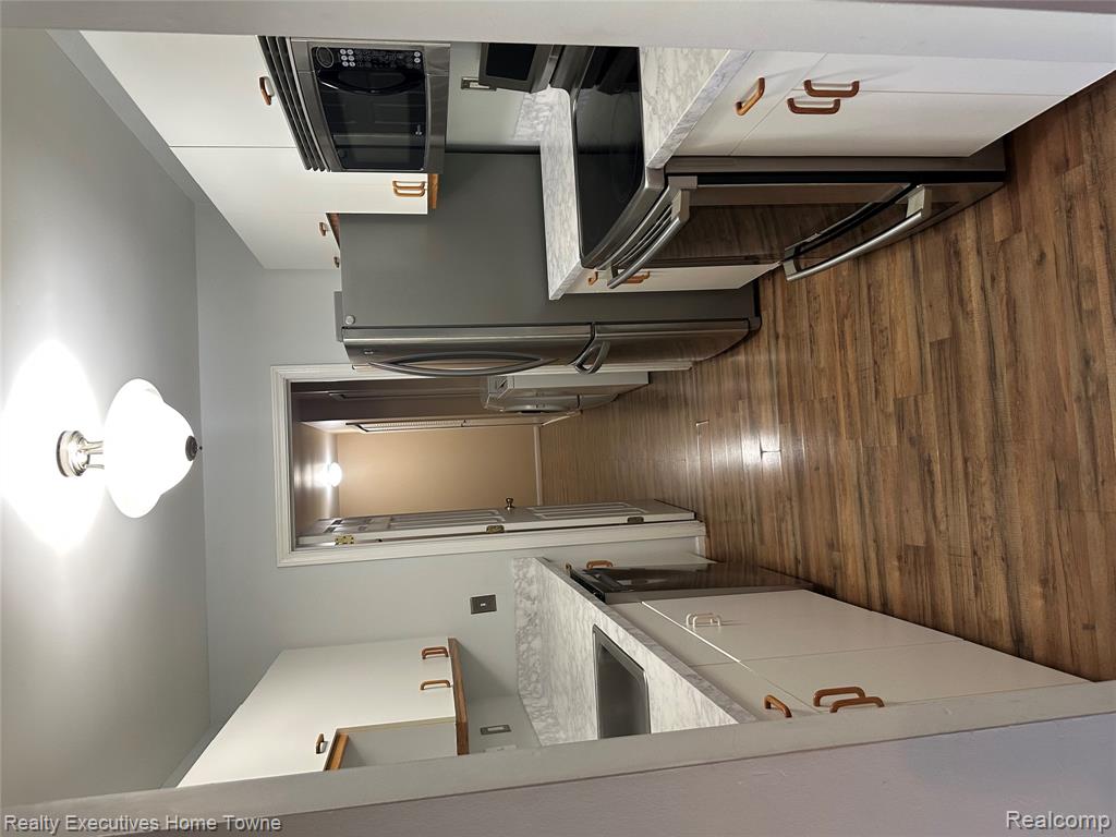 5816 PINE AIRES Drive, Sterling Heights, MI 48314 — Photo 11