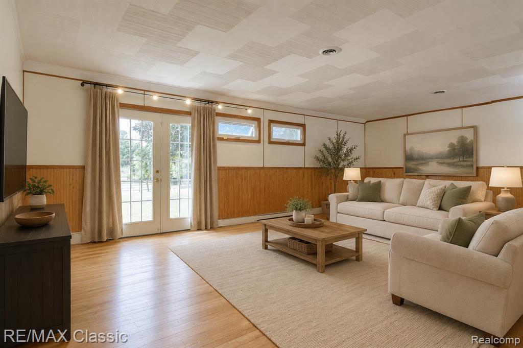 10268 7 Mile Road, Northville, MI 48167 — Photo 12