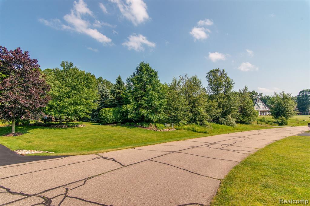 8045 TRAIL Ridge, Dexter, MI 48130 — Photo 10