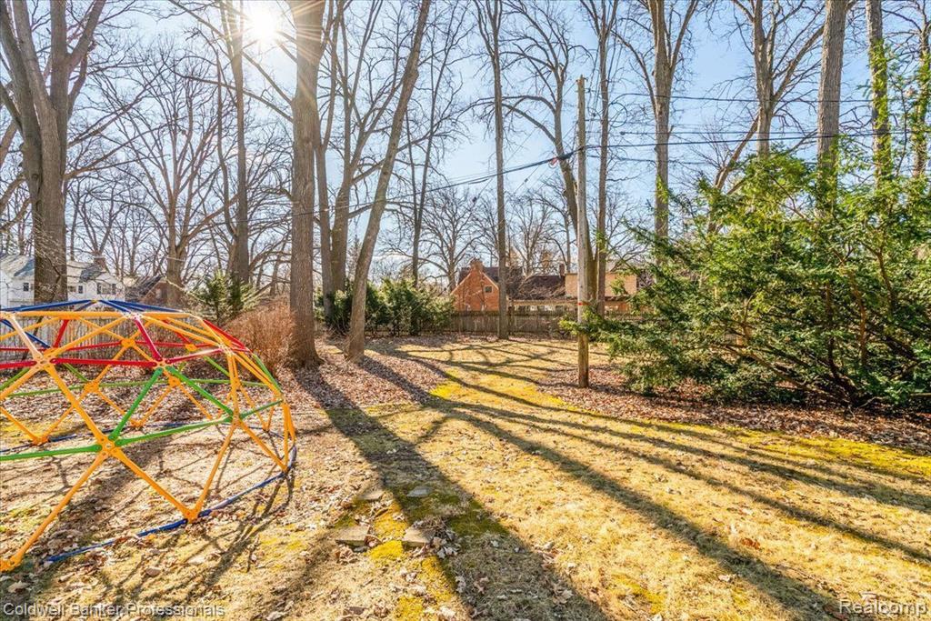 1303 Westmoorland Street E, Ypsilanti, MI 48198 — Photo 11