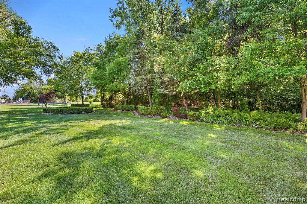 7259 Wadebridge Drive, Canton, MI 48187 — Photo 9