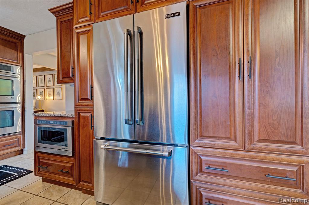 4704 CRUTCHFIELD Drive, Saginaw, MI 48638 — Photo 19