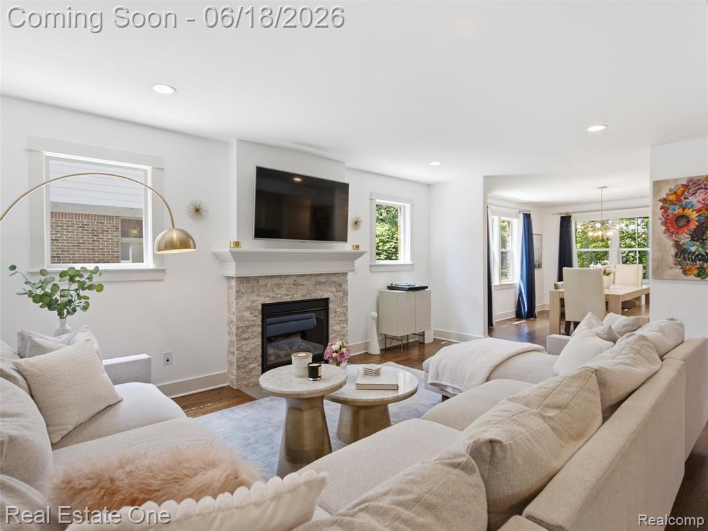 10125 Borgman Avenue, Huntington Woods, MI — Photo 10