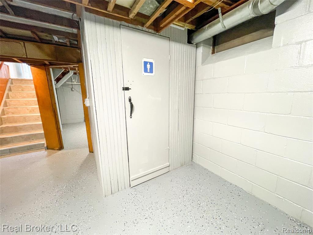 603 Vernier Road, Grosse Pointe Woods, MI 48236 — Photo 21