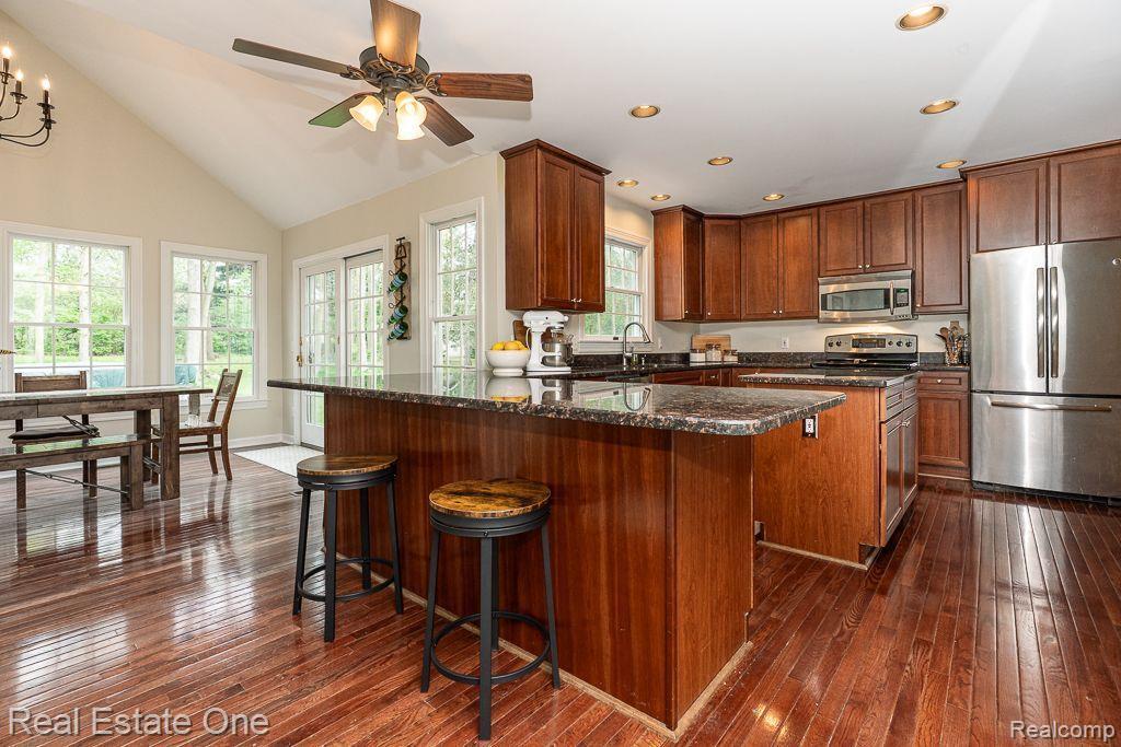 9079 TWIN OAKS, Flushing, MI 48433 — Photo 6