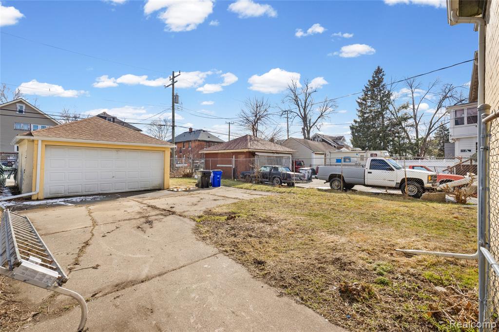 2295 Atkinson Street, Detroit, MI 48206 — Photo 98