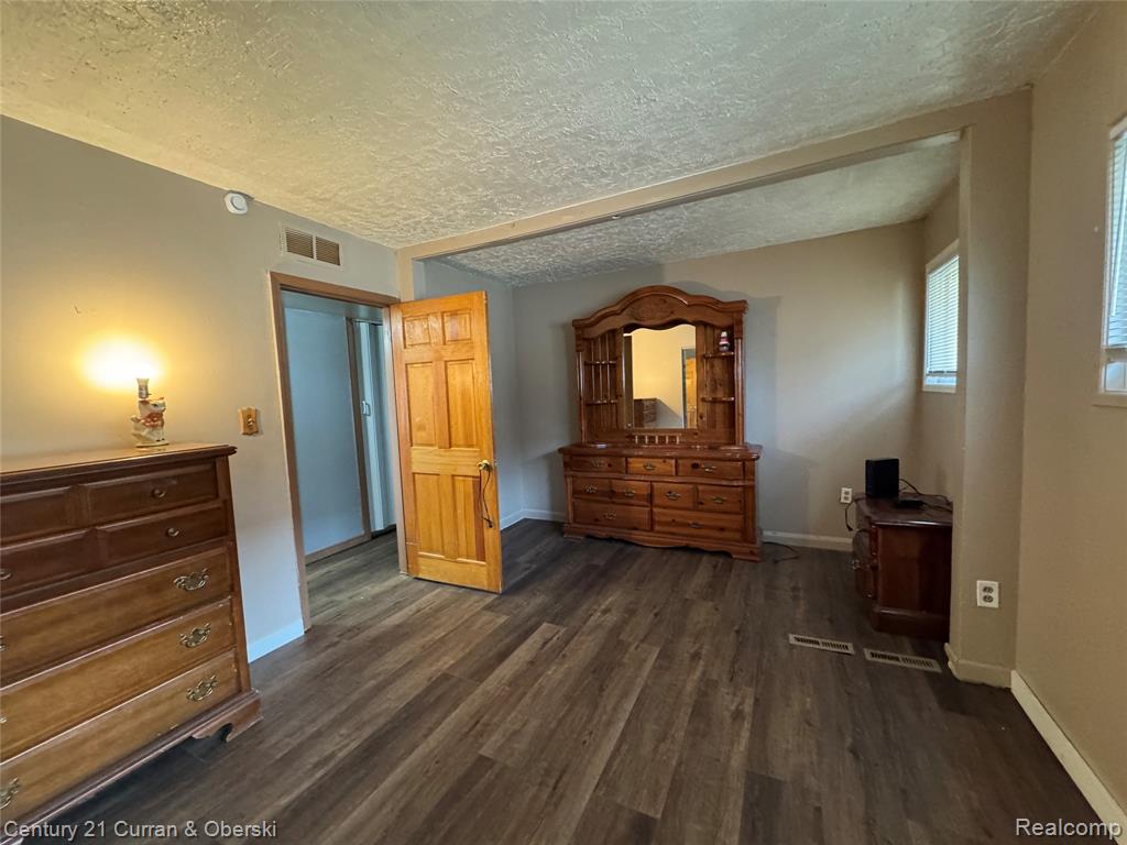 8018 Monroe Boulevard, Taylor, MI 48180 — Photo 14