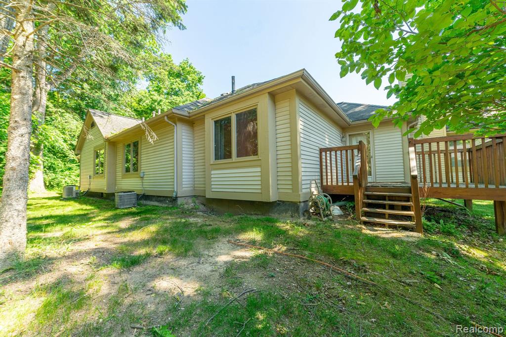 21345 BOXWOOD, Farmington Hills, MI 48336 — Photo 31