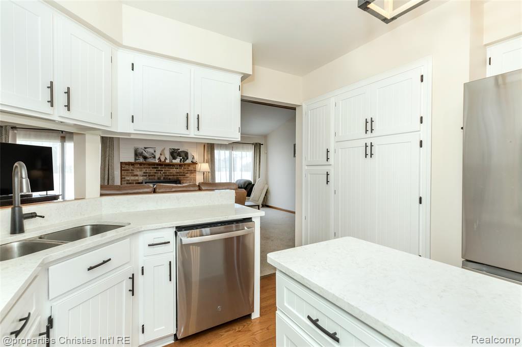 47192 Sanborn Drive, Macomb, MI 48044 — Photo 10