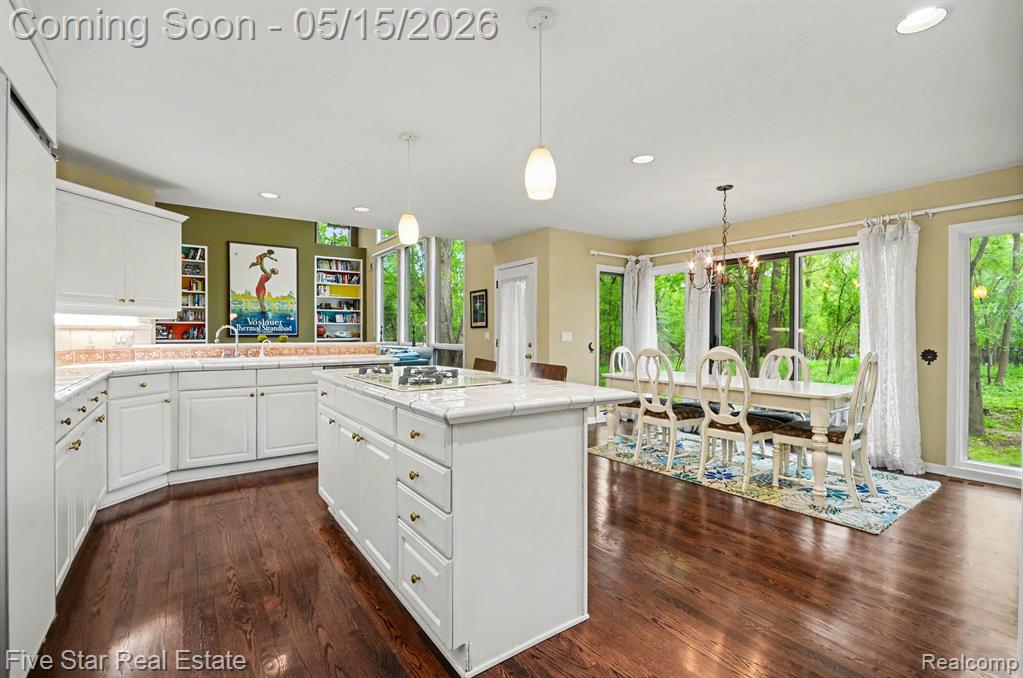 4689 Mirror Lake Drive, West Bloomfield, MI 48323 — Photo 15