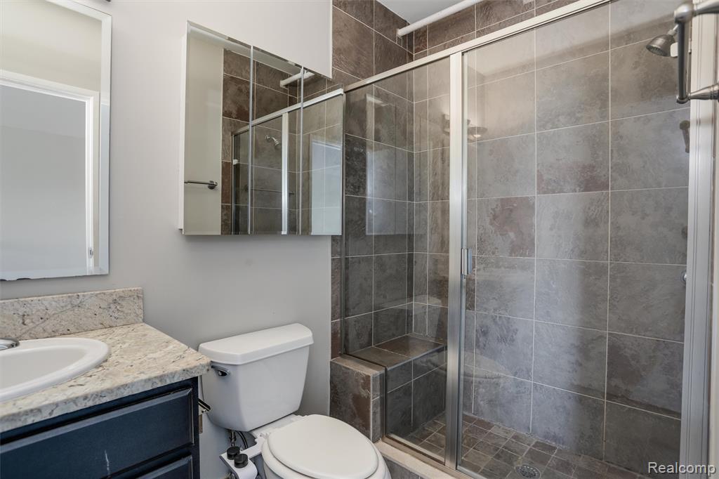 6533 E. JEFFERSON Avenue, Detroit, MI 48207 — Photo 35