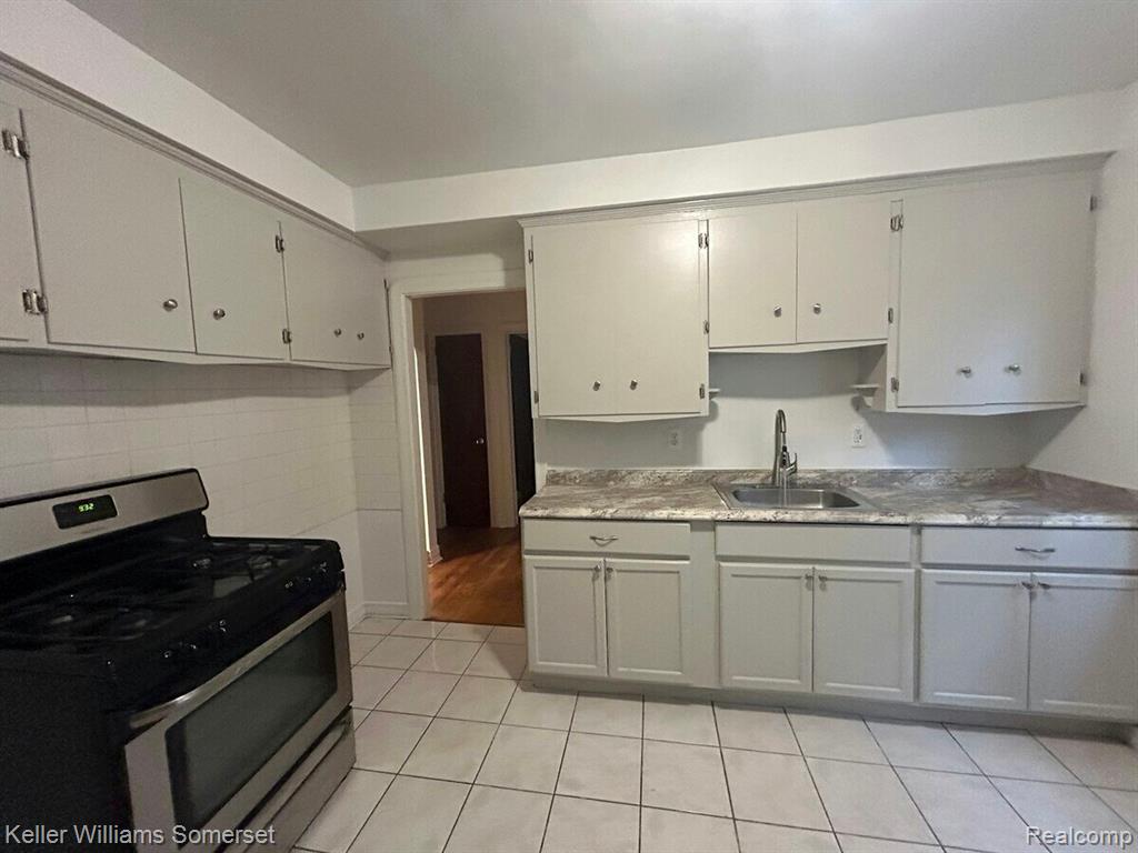5115 Yorkshire Road, Detroit, MI 48224 — Photo 8