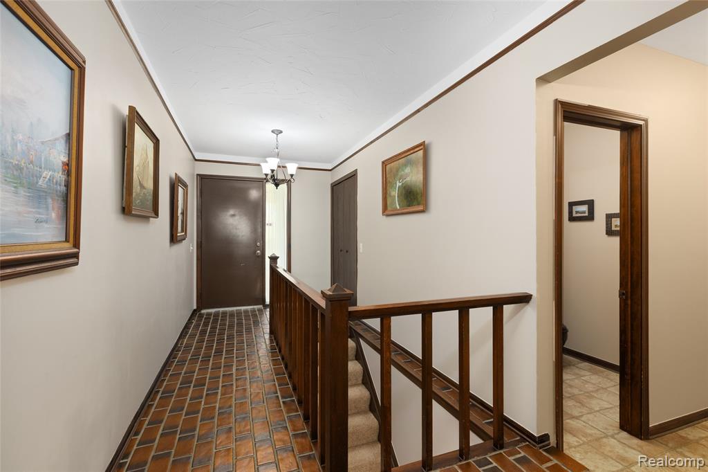 9730 Gibbs Road, Clarkston, MI 48348 — Photo 27