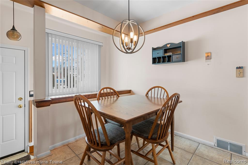 4611 E 13 Mile Road, Warren, MI 48092 — Photo 9