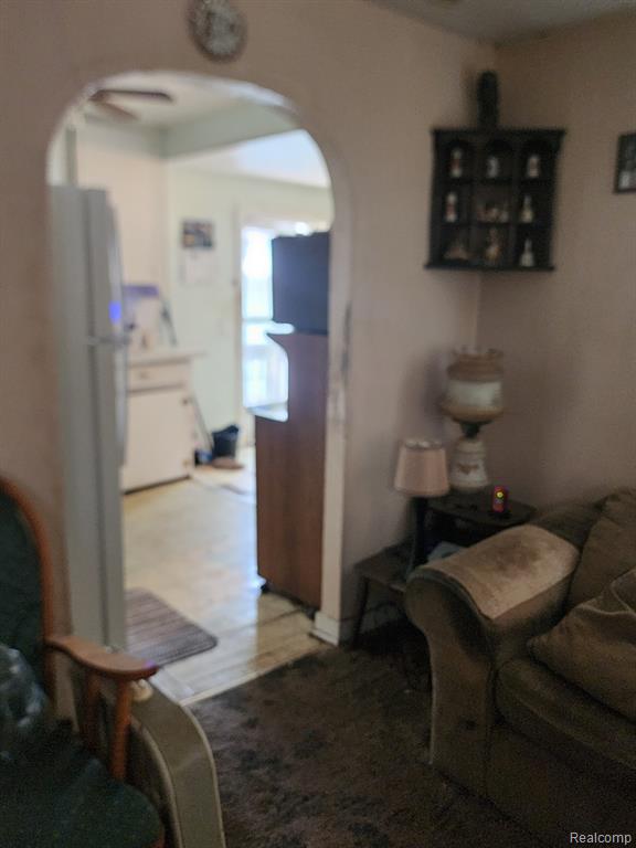 5736 Graves Street, Waterford, MI 48327 — Photo 11