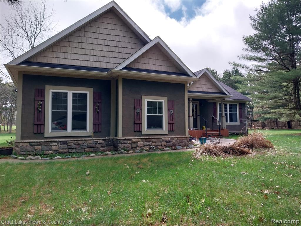 4166 Marathon Rd, Columbiaville, MI 48421 — front exterior