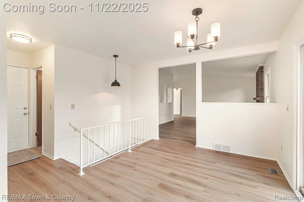 538 Autumn Drive, Flushing, MI 48433 — Photo 9