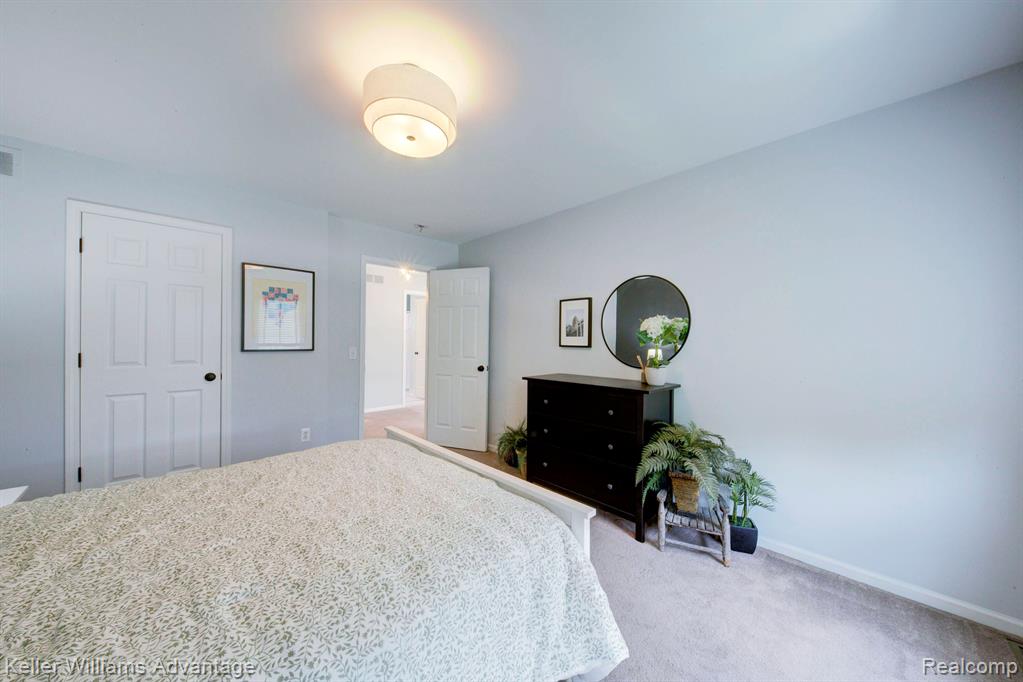 47694 EDINBURGH Drive, Plymouth, MI 48170 — Photo 64