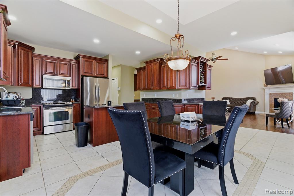 54395 White Spruce Lane, Shelby Twp, MI 48315 — Photo 13