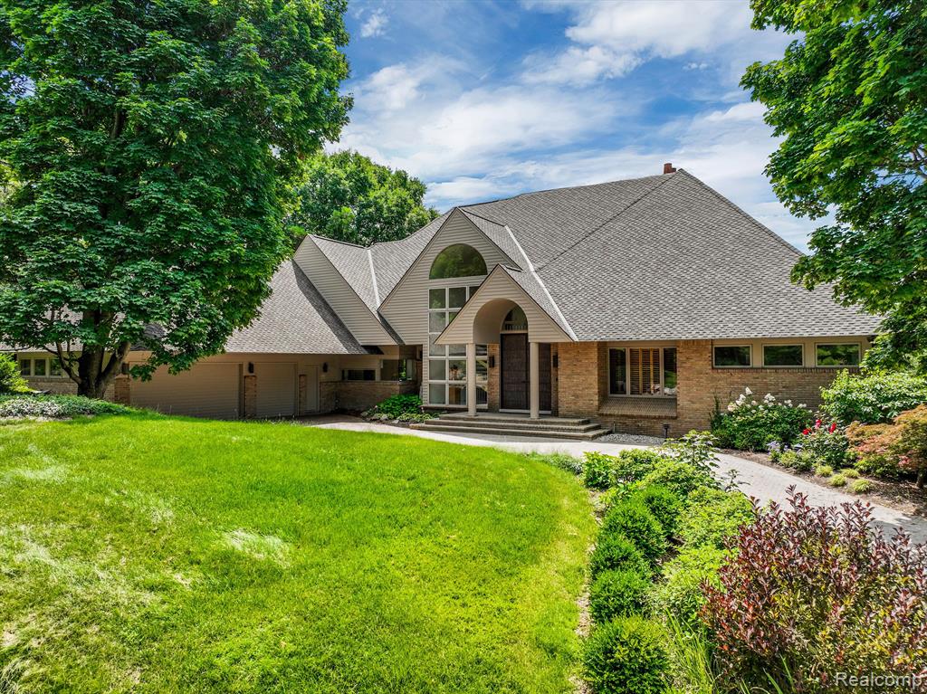 4733 W WICKFORD, Bloomfield Hills, MI 48302 — Photo 2