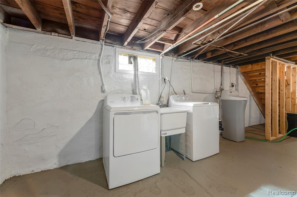 128 Clarence Street, Holly, MI 48442 — Photo 13