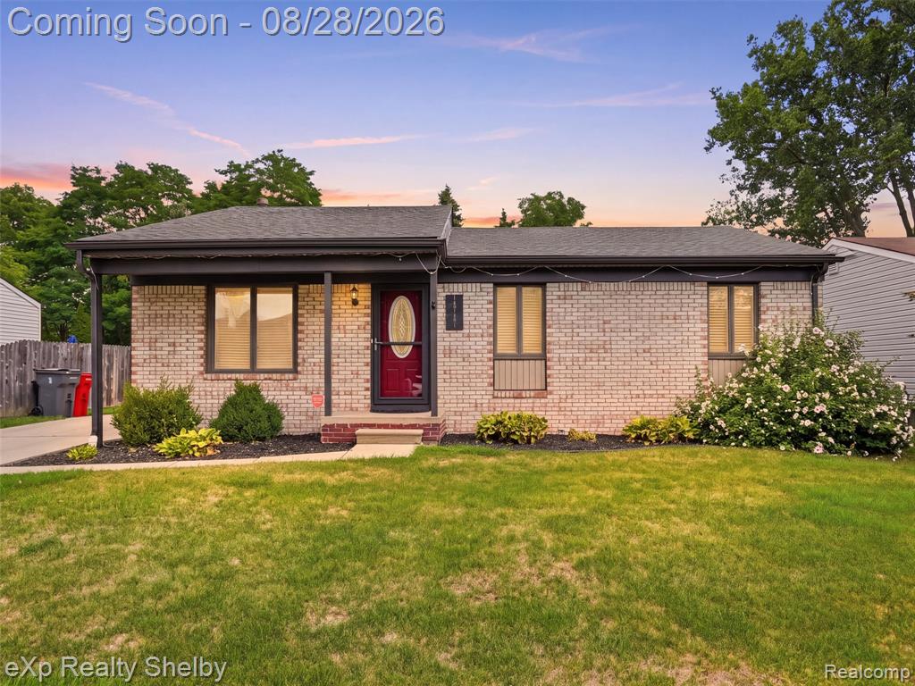 16127 Touraine Drive, Clinton Twp, MI 48038