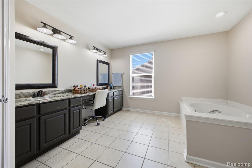 56291 Hastings Drive, Macomb, MI 48042 — Photo 18