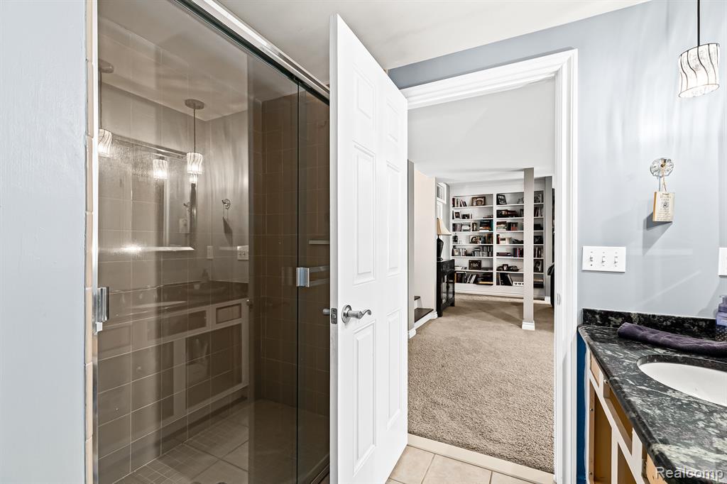 10815 SPARKLING WATERS Court, South Lyon, MI 48178 — Photo 43