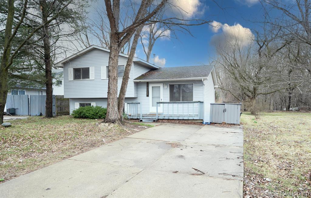 4654 Siebert Road, Waterford, MI 48328 — Photo 3