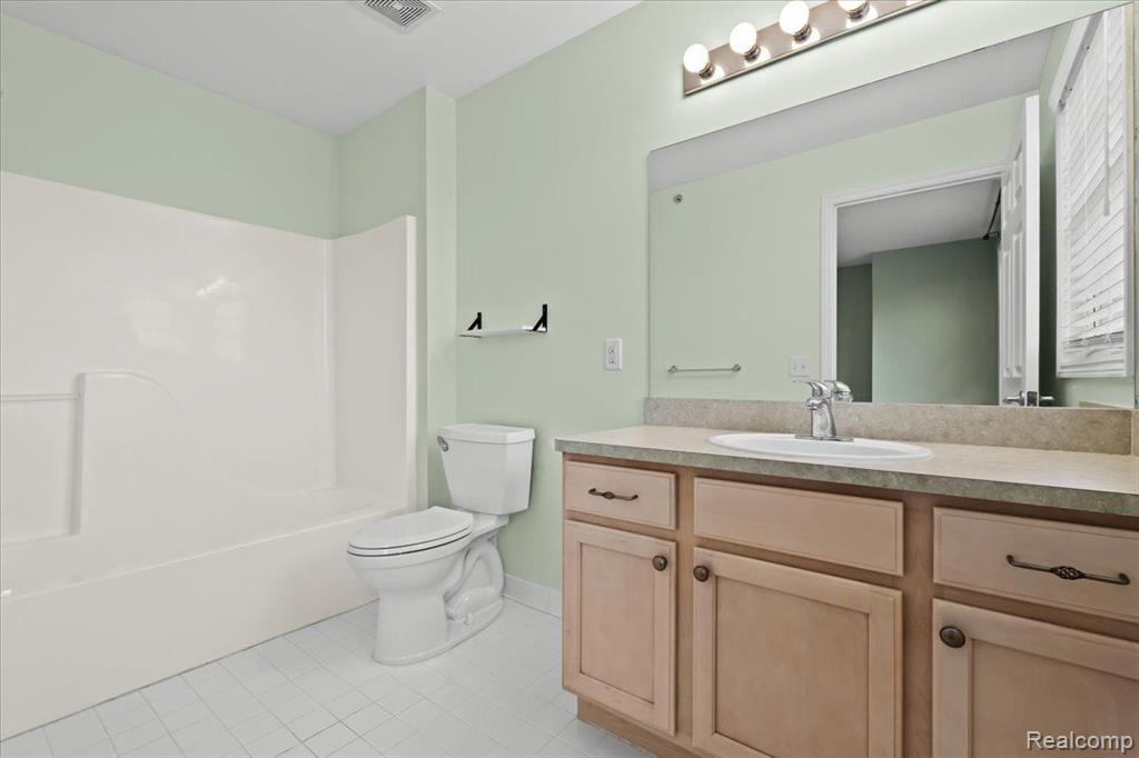 50111 HARDING Street, 121, Canton, MI 48188 — Photo 24