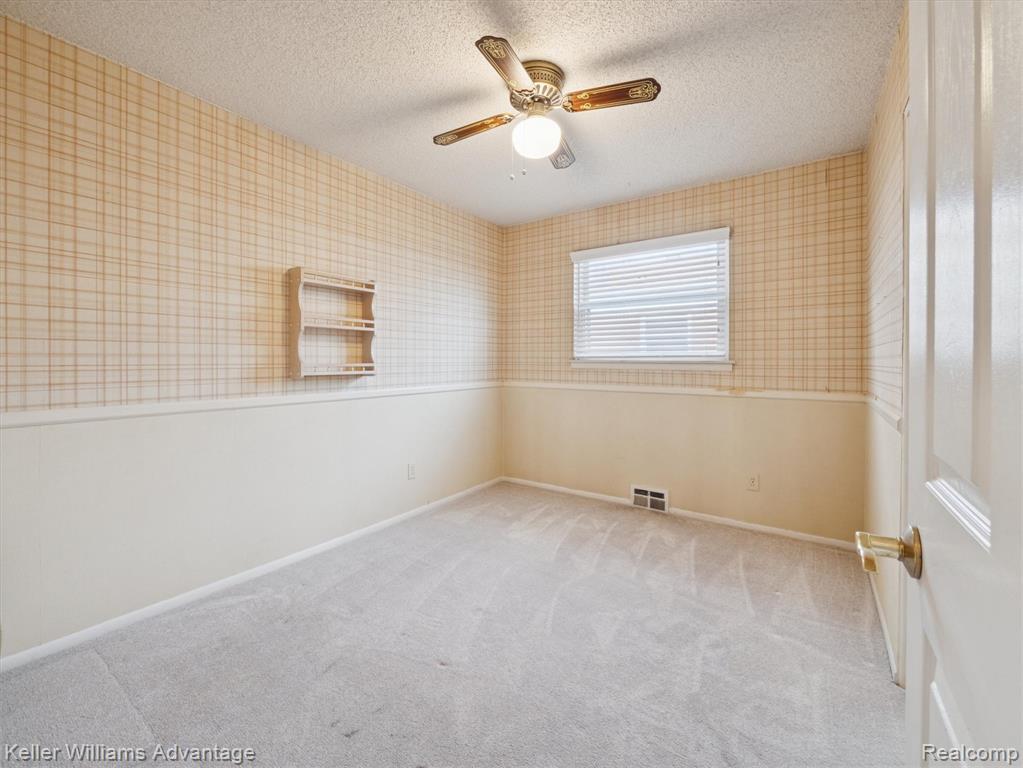 6450 Fenton Street, Dearborn Heights, MI 48127 — Photo 13