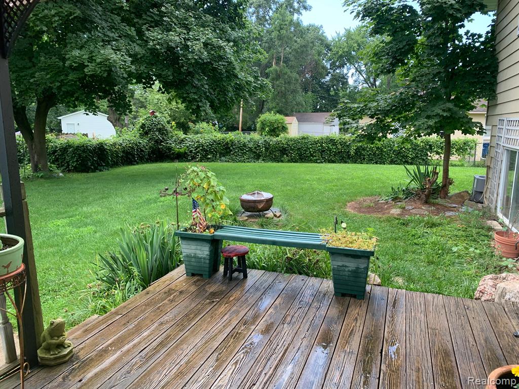 9877 ELIZABETH LAKE Road, White Lake, MI — Photo 5